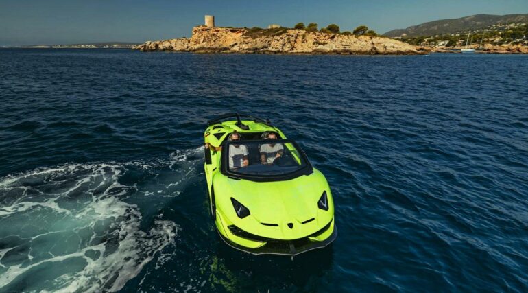 Lamborghini Aventador SVJ, water cars